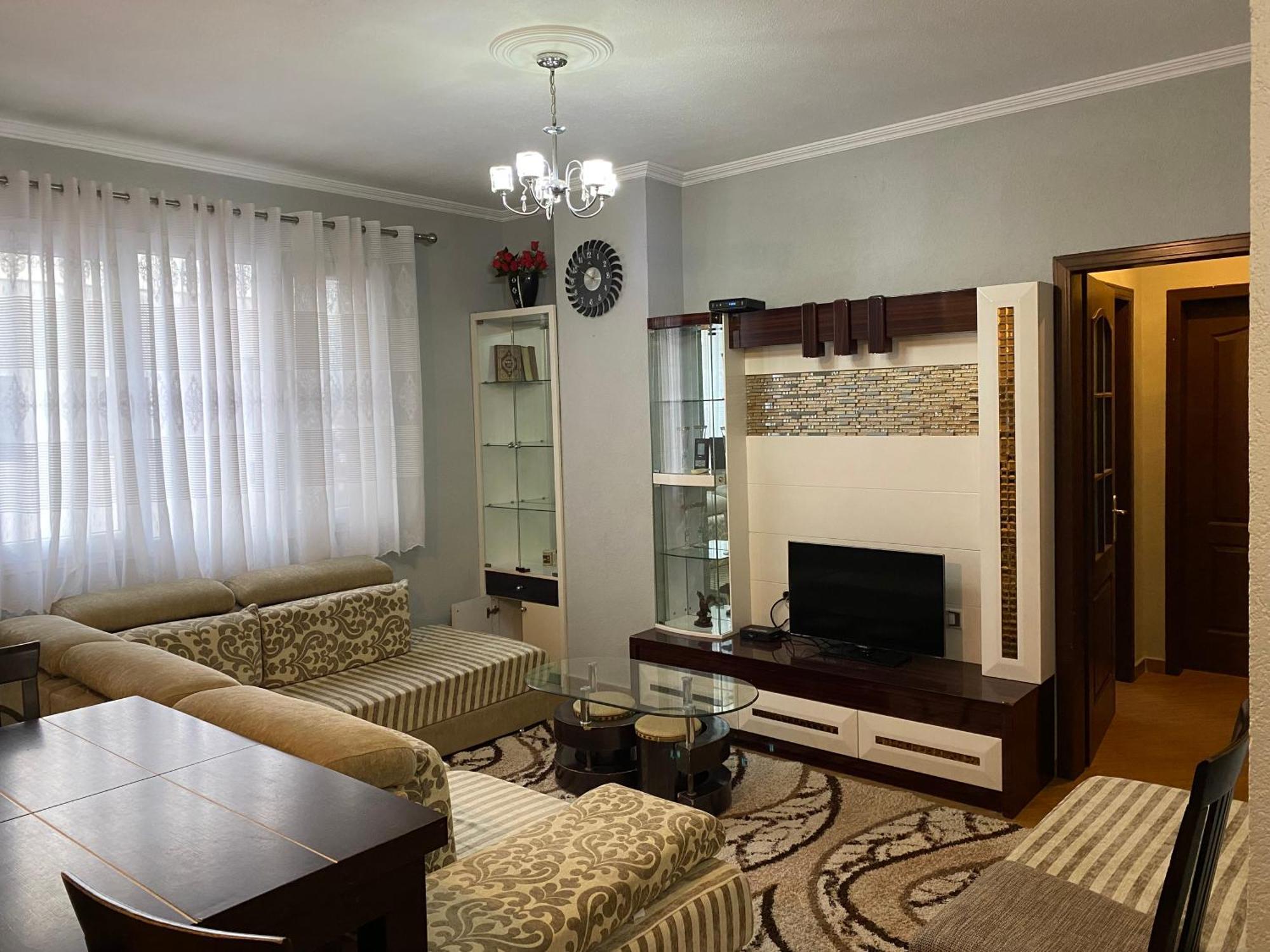 Comfortable 2-br For 4 *