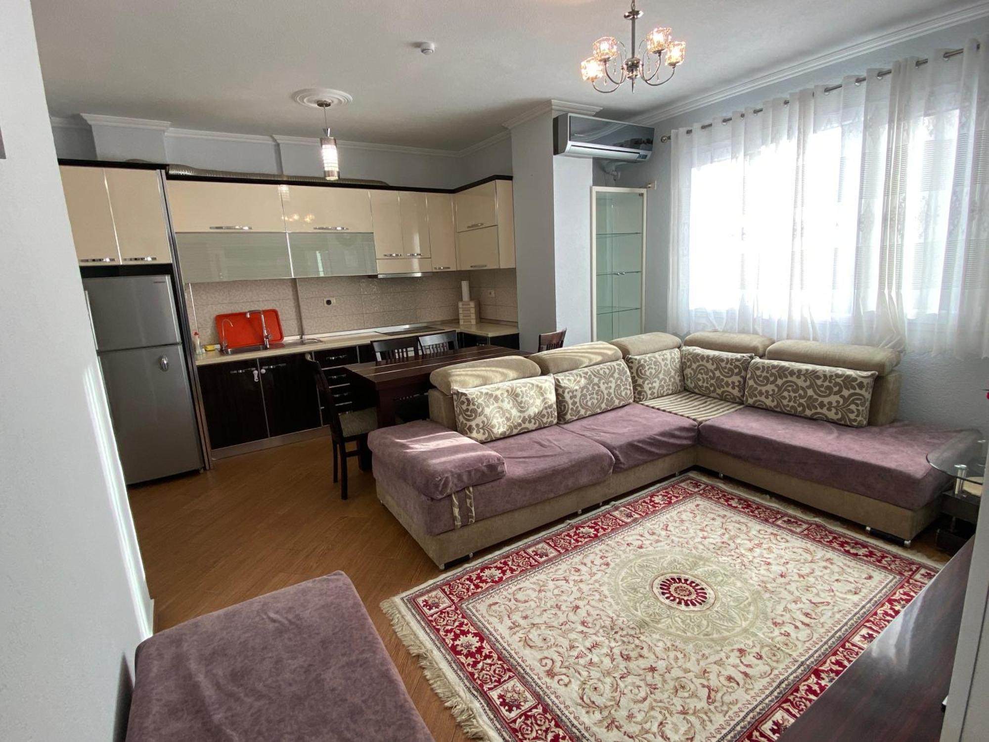 Comfortable 2-br For 4 *