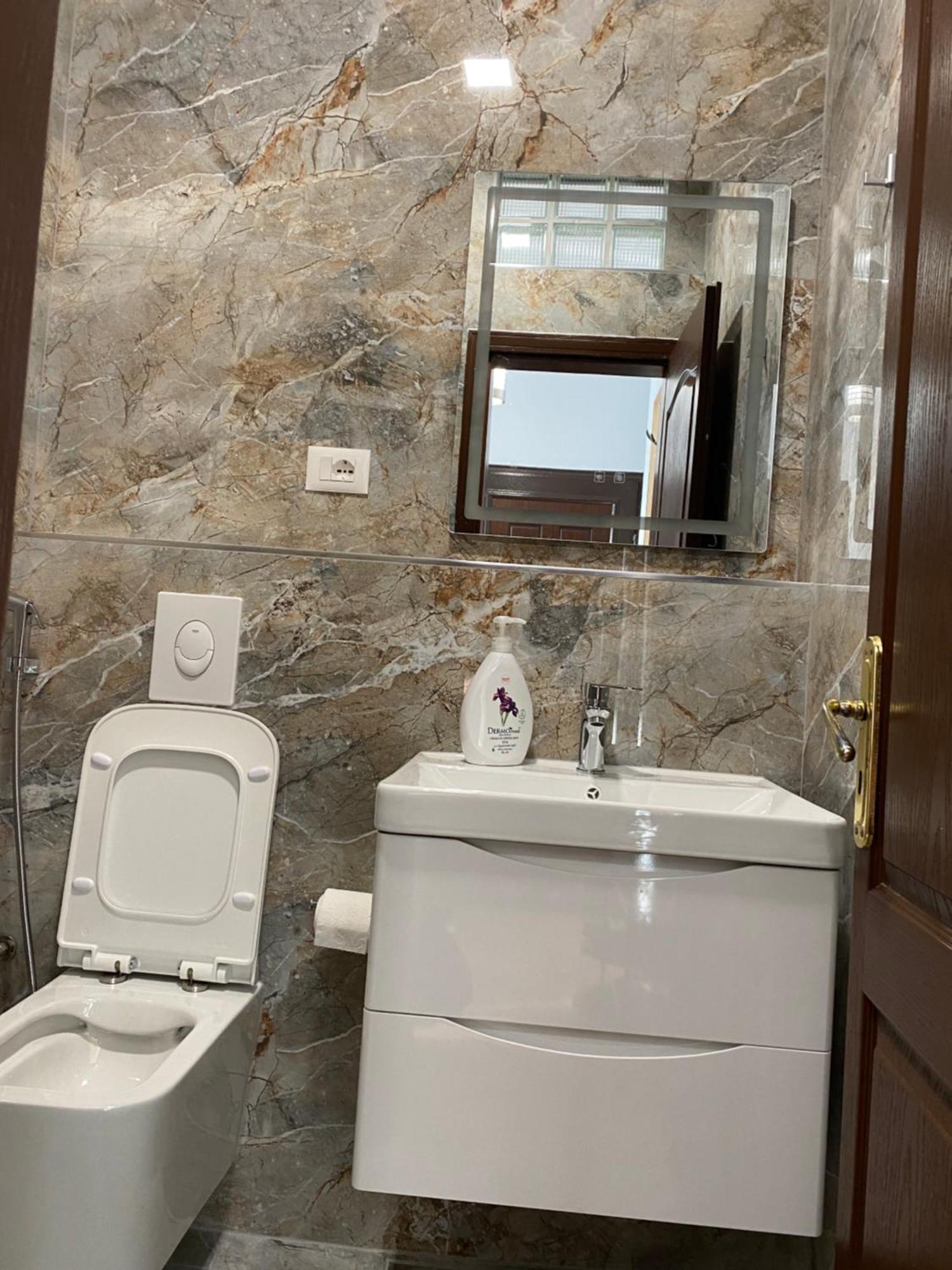 Comfortable 2-br For 4 Appartement Tirana